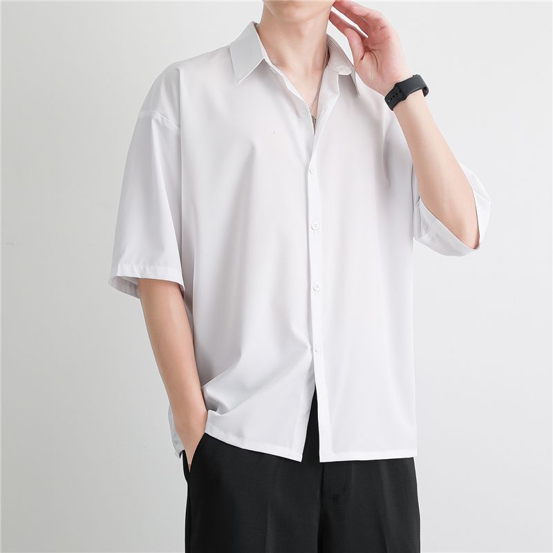 Loose-fitting casual shirt