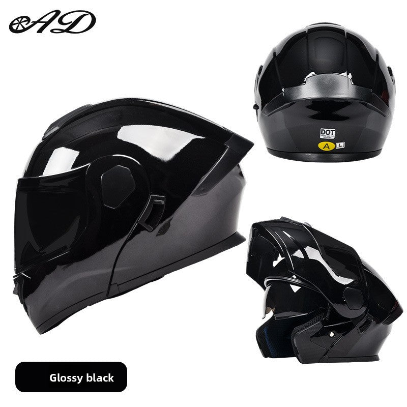 Motorcycle helmet with good ventilation in summer