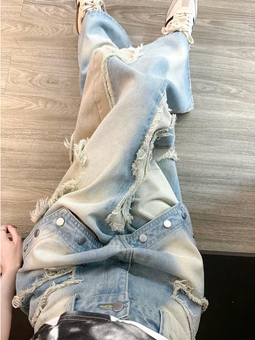 Subtle straight-leg pants