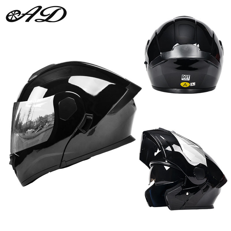 Motorcycle helmet with good ventilation in summer