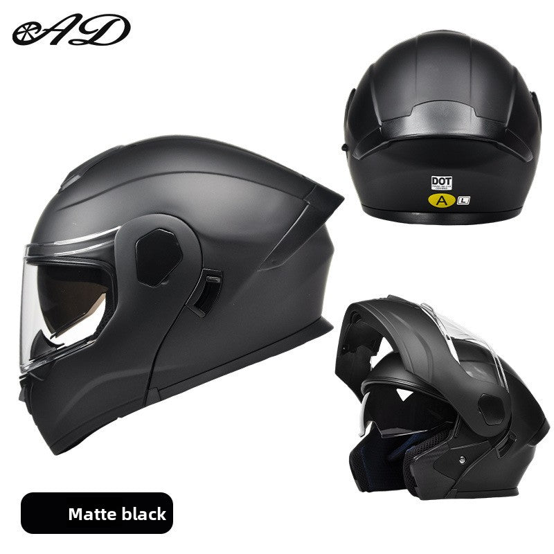 Motorcycle helmet with good ventilation in summer