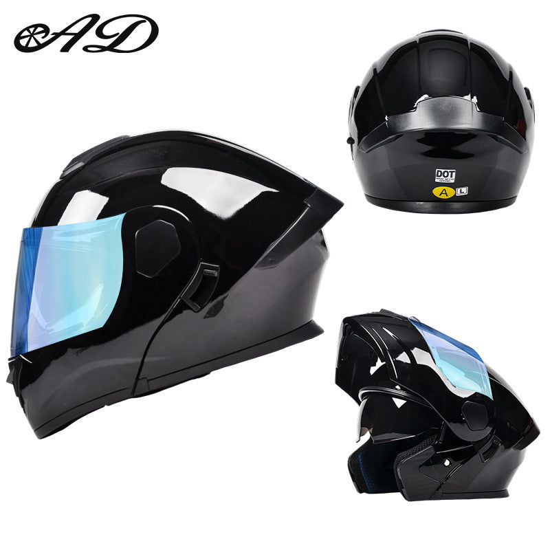 Motorcycle helmet with good ventilation in summer